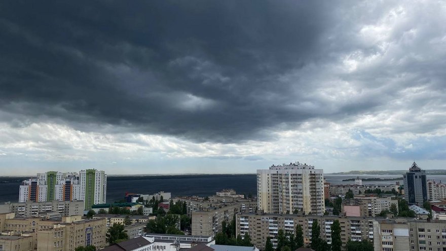 Погода в Саратовской области: дождь с грозой в пятницу 