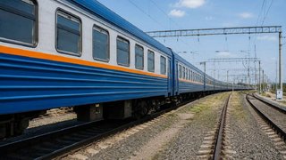 В Казахстане трех подростков наказали за бросание камней в поезд из Саратова