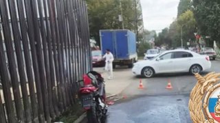 В Саратове мотоциклист угодил под колеса машины