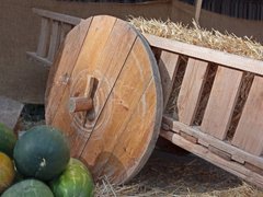 На саратовском фестивале Укек рассказывают о средневековых пытках и дерутся на мечах