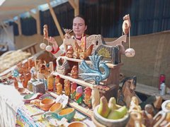 На саратовском фестивале Укек рассказывают о средневековых пытках и дерутся на мечах