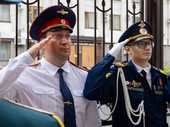 В Саратове открыли мемориал первому руководителю управления СК Никитину