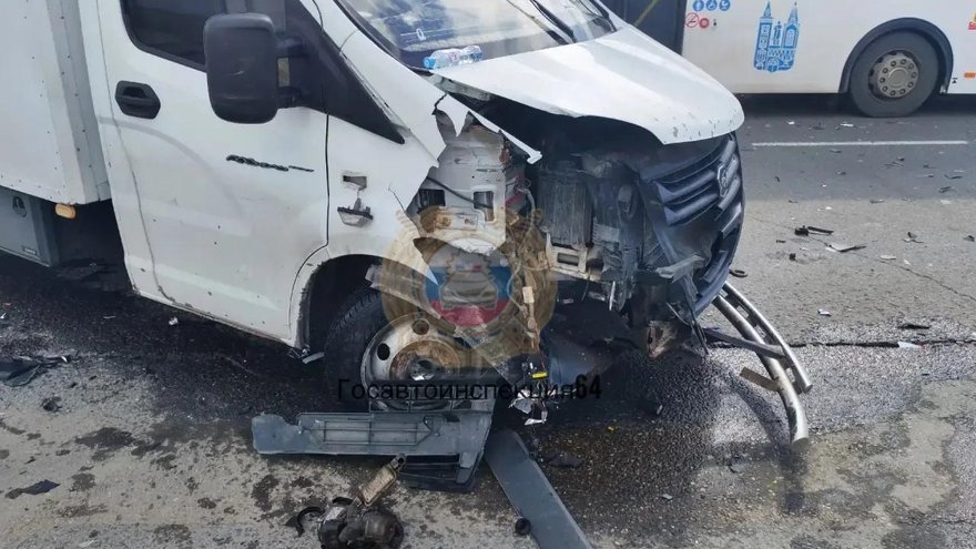 Мужчина пострадал в ДТП у памятника танку Т-34 в Саратове