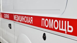 В Саратове девушка покалечилась при падении с высоты