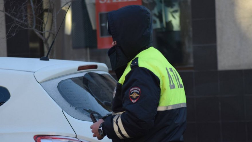 Горожанину усилили наказание за выкручивание рук инспектору ДПС