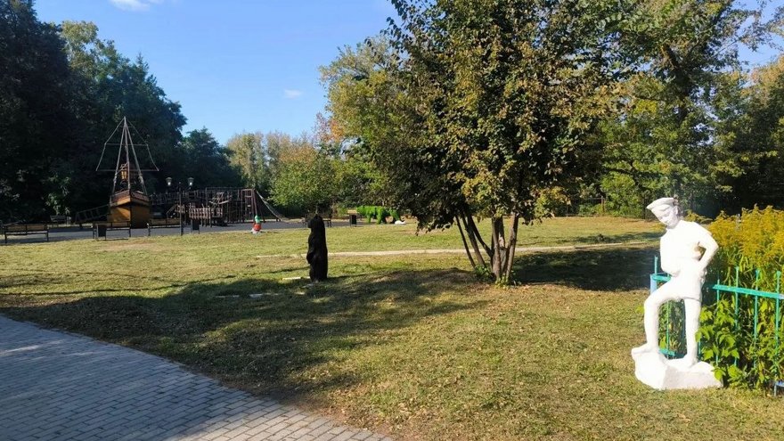В Петровске отреставрировали скульптуры советского времени