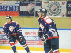 Саратовский Кристалл забросил Барсу 7 шайб и победил в домашнем матче