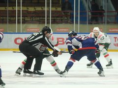 Саратовский Кристалл забросил Барсу 7 шайб и победил в домашнем матче