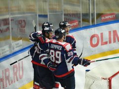 Саратовский Кристалл забросил Барсу 7 шайб и победил в домашнем матче