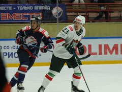 Саратовский Кристалл забросил Барсу 7 шайб и победил в домашнем матче