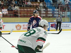 Саратовский Кристалл забросил Барсу 7 шайб и победил в домашнем матче