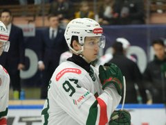 Саратовский Кристалл забросил Барсу 7 шайб и победил в домашнем матче