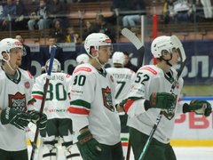 Саратовский Кристалл забросил Барсу 7 шайб и победил в домашнем матче