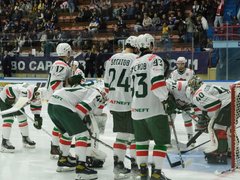 Саратовский Кристалл забросил Барсу 7 шайб и победил в домашнем матче