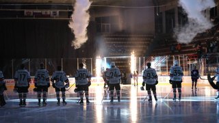 Саратовский Кристалл забросил Барсу 7 шайб и победил в домашнем матче