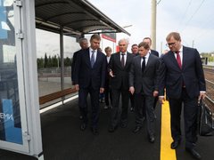 Глава РЖД Белозеров и председатель Госдумы Володин осмотрели новый мост у аэропорта Гагарин