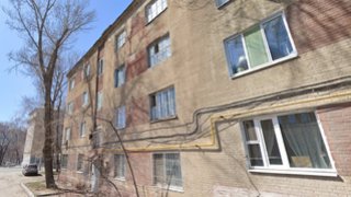 Инвалид и участник СВО из саратовского аварийного дома 8 лет ждут расселения