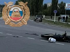 В Саратовской области пенсионерка и юный мотоциклист попали под кроссоверы