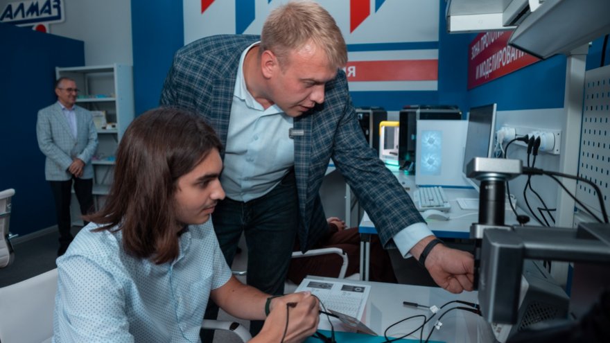 Центр НПП Алмаз в Политехе начал практическую подготовку инженеров