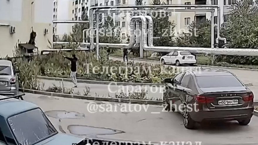 Полиция проверяет видео со стрельбой в Саратове