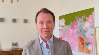 Мечтаю пройтись по прекрасной набережной: артист Евгений Миронов поздравил саратовцев с Днем города