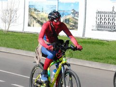 На велопараде в Саратове заметили Человека-паука и магистра Йоду