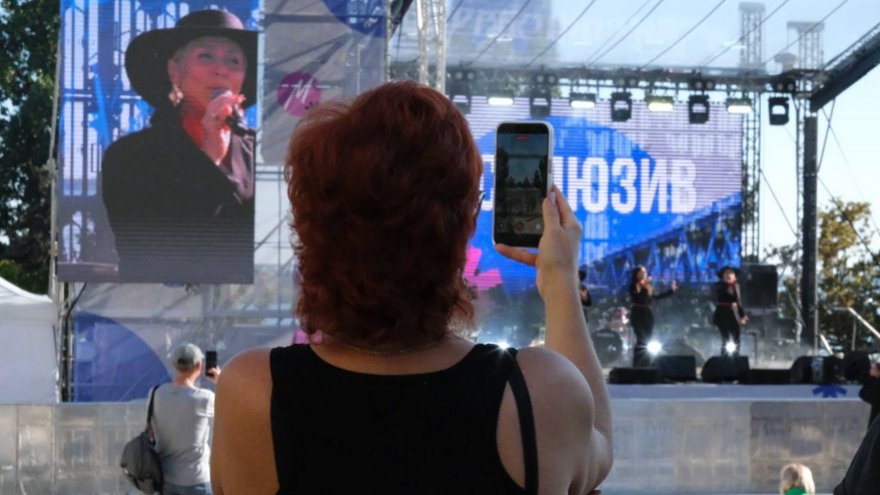 Саратовские музыканты зажгли на набережной в честь Дня города