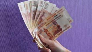 Саратовская область оказалась в середине федерального рейтинга по зарплатам