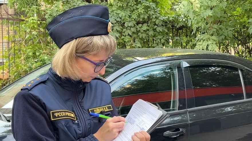 В Саратове у должников за ЖКХ арестовали Renault и Skoda