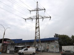 Торговля под высоким напряжением: в Саратове требуют убрать постройки рынка из охранной зоны ЛЭП