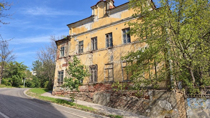 Историческое здание Мариинского приюта в Саратове выставили на продажу