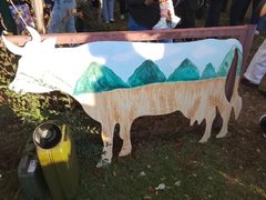 Коровы сорвали конкурс красоты в Саратовской области