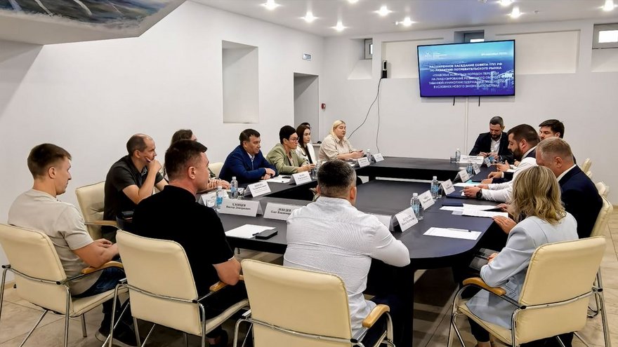 В Саратове обсудили переход бизнеса ПФО на лицензирование розничного оборота табачной продукции
