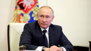 Президент отметил заслуги начальника лаборатории и главврача из Саратовской области