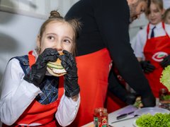 Пятёрочка объявляет набор детей и подростков от 5 до 18 лет в Школу питания