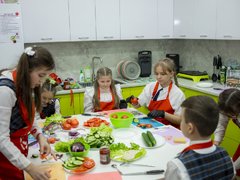 Пятёрочка объявляет набор детей и подростков от 5 до 18 лет в Школу питания