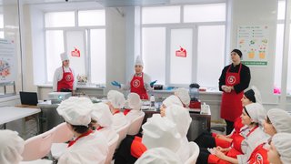 Пятёрочка объявляет набор детей и подростков от 5 до 18 лет в Школу питания