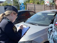 Саратовчанка едва не лишилась иномарки из-за 86 штрафов за нарушения ПДД