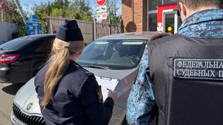 Саратовчанка едва не лишилась иномарки из-за 86 штрафов за нарушения ПДД