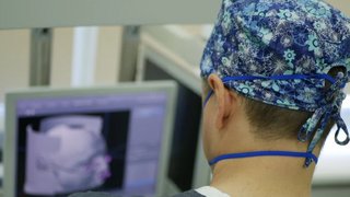 Пострадавший при налете БПЛА на Саратов ребенок остается в больнице