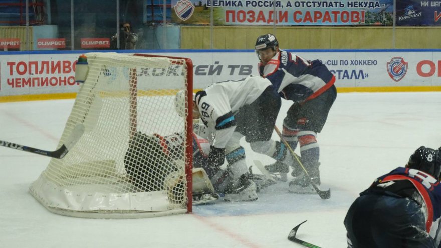 Саратовский Кристалл дома уступил Норильску в буллитах