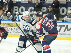 Саратовский Кристалл дома уступил Норильску в буллитах