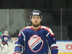 Саратовский Кристалл дома уступил Норильску в буллитах