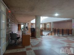 На проспекте Столыпина продают здание под бизнес за 61 млн