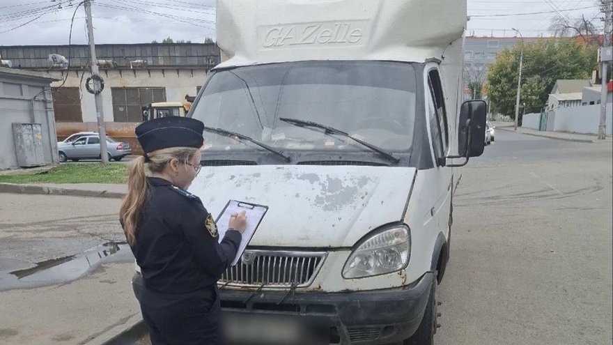 У накопившего 130 штрафов саратовца арестовали Газель