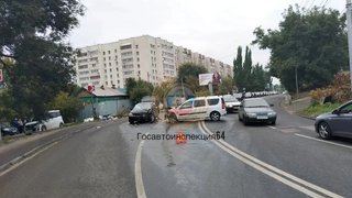 В утренней аварии в Саратове пострадал мужчина