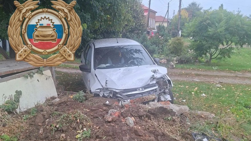 В Хвалынске женщина разбилась в слетевшей с дороги Гранте