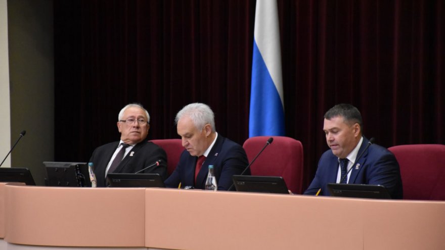 Сергей Гладков ушел из Саратовской областной думы
