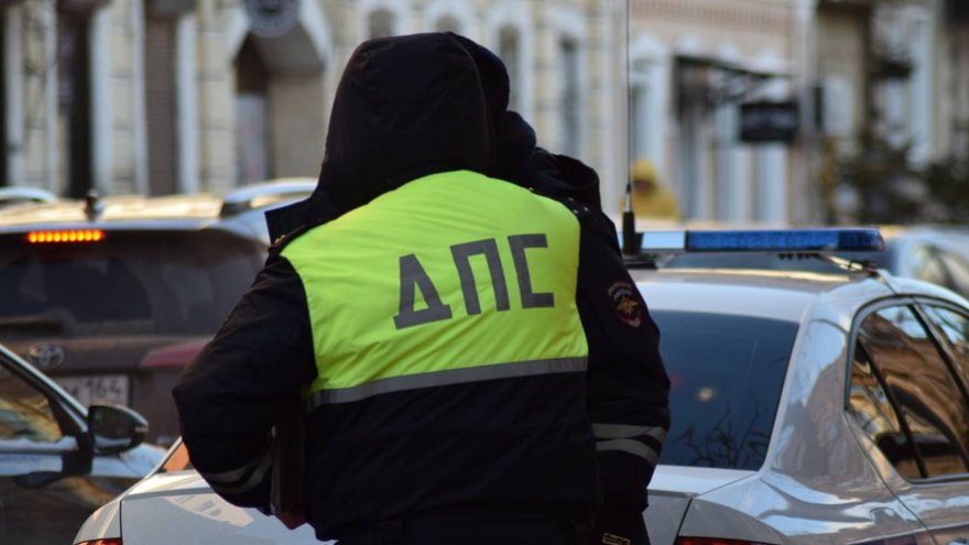 Под Саратовом инспектора ГИБДД осудили за слив персональных данных