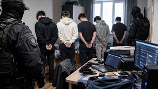 В Саратове студенты-юристы помогали колл-центрам мошенников и зарабатывали в криптовалюте